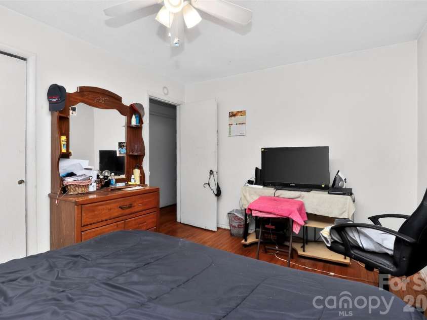 1735-1737 Herrin Avenue, Charlotte, NC 28205.  MLS# CAR4371448, YatesRealty ID 19523. Front Bedroom 1735