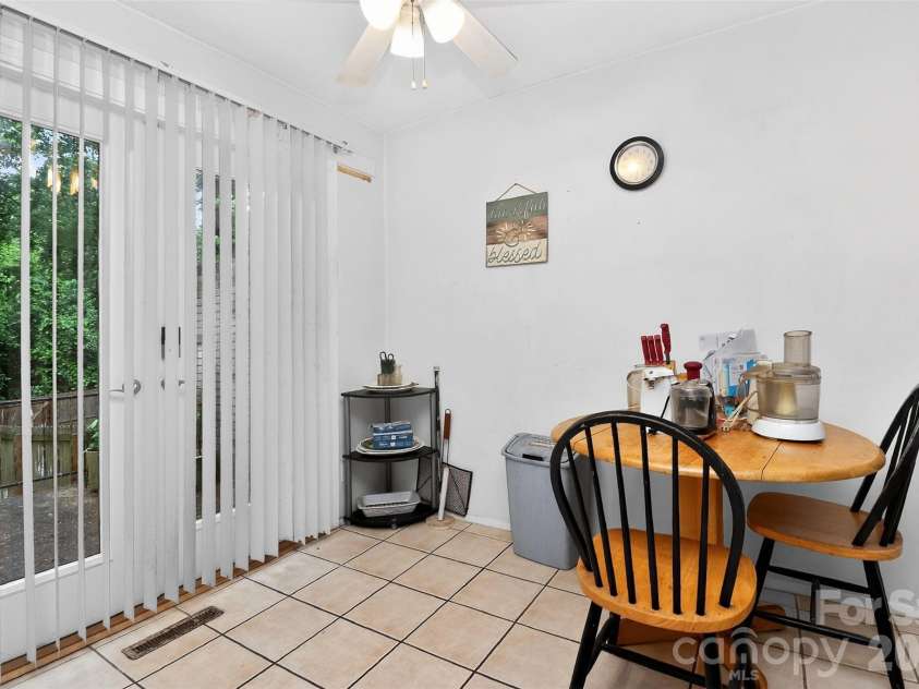 1735-1737 Herrin Avenue, Charlotte, NC 28205.  MLS# CAR4371448, YatesRealty ID 19523. Kitchen 1735