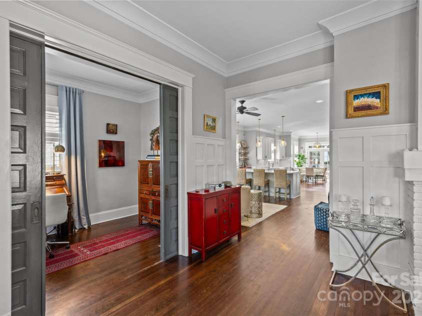 806 Sunnyside Avenue, Charlotte, NC 28204.  MLS# CAR4241141, YatesRealty ID 19524. 