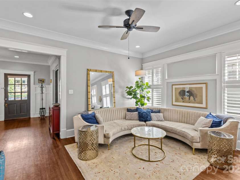 806 Sunnyside Avenue, Charlotte, NC 28204.  MLS# CAR4241141, YatesRealty ID 19524. 