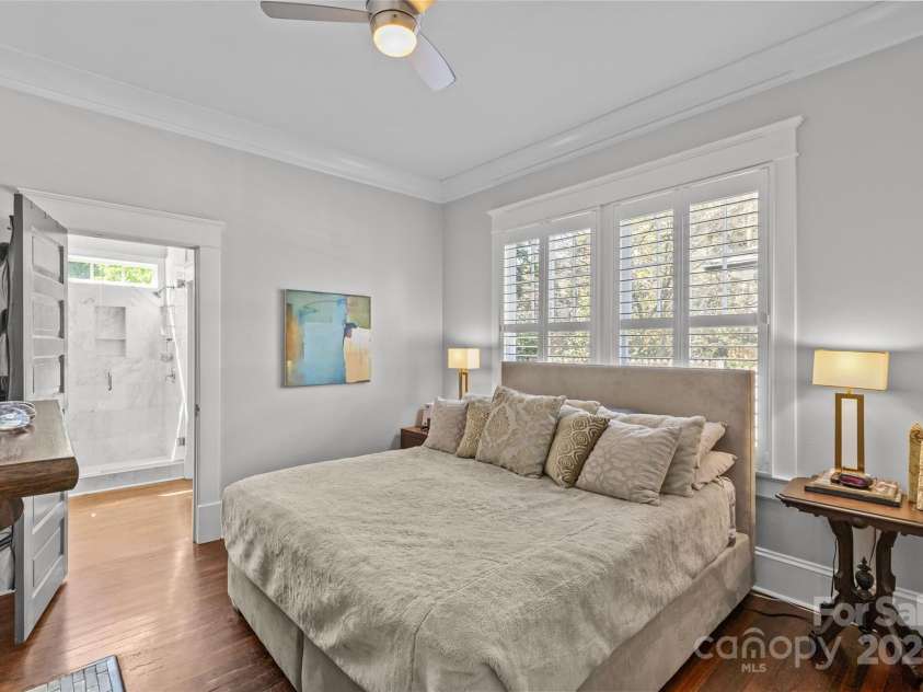 806 Sunnyside Avenue, Charlotte, NC 28204.  MLS# CAR4241141, YatesRealty ID 19524. 