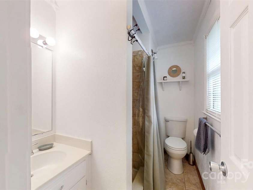 2360 Kings Grant Road, Lincolnton, NC 28092.  MLS# CAR4221270, YatesRealty ID 19525. 