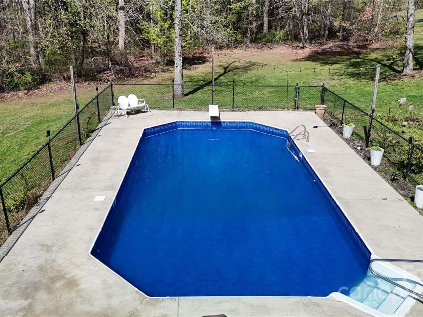 2360 Kings Grant Road, Lincolnton, NC 28092.  MLS# CAR4221270, YatesRealty ID 19525. 