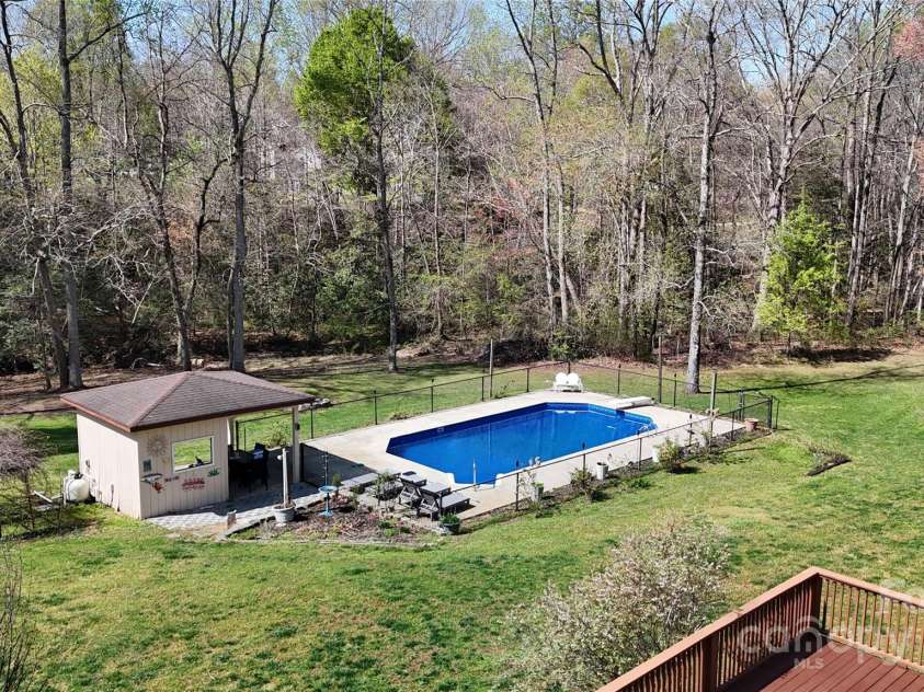 2360 Kings Grant Road, Lincolnton, NC 28092.  MLS# CAR4221270, YatesRealty ID 19525. 