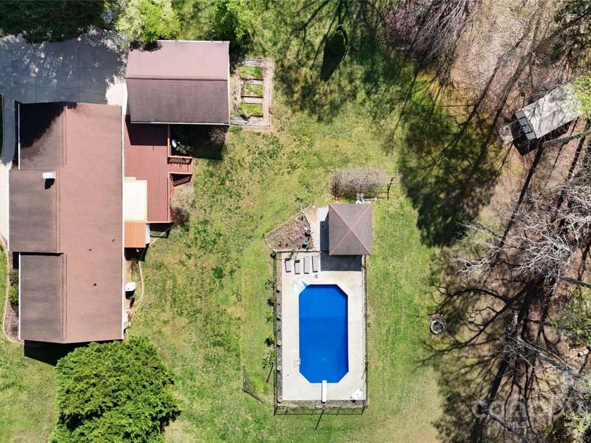 2360 Kings Grant Road, Lincolnton, NC 28092.  MLS# CAR4221270, YatesRealty ID 19525. 