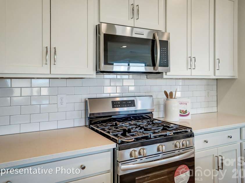 2809 Ashton Park Lane, Monroe, NC 28110.  MLS# CAR4343716, YatesRealty ID 19525. 