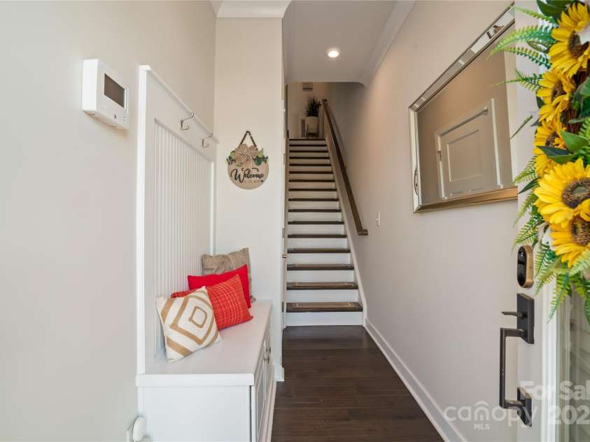 224 Parkwood Avenue, Charlotte, NC 28206.  MLS# CAR4243520, YatesRealty ID 19526. 