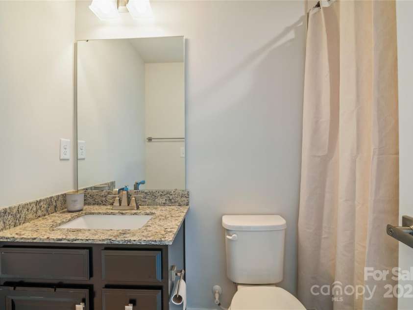 224 Parkwood Avenue, Charlotte, NC 28206.  MLS# CAR4243520, YatesRealty ID 19526. 
