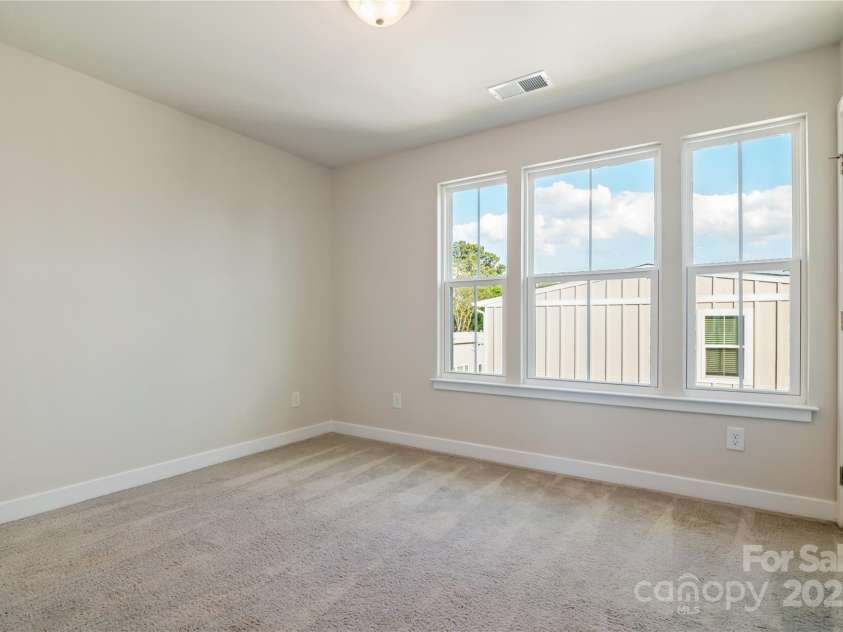 224 Parkwood Avenue, Charlotte, NC 28206.  MLS# CAR4243520, YatesRealty ID 19526. 