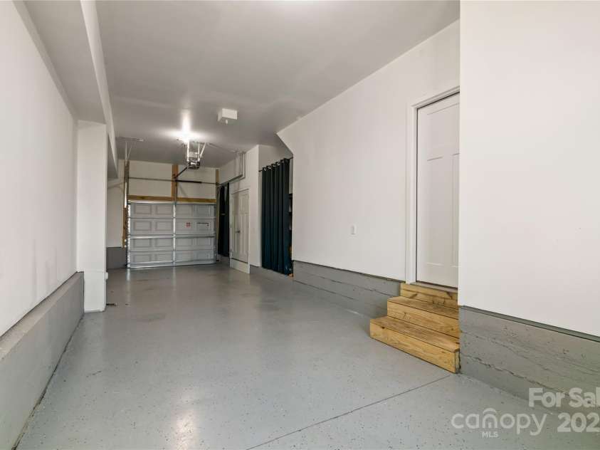 224 Parkwood Avenue, Charlotte, NC 28206.  MLS# CAR4243520, YatesRealty ID 19526. 