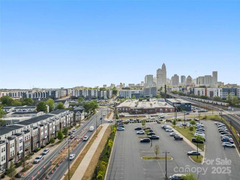 224 Parkwood Avenue, Charlotte, NC 28206.  MLS# CAR4243520, YatesRealty ID 19526. 