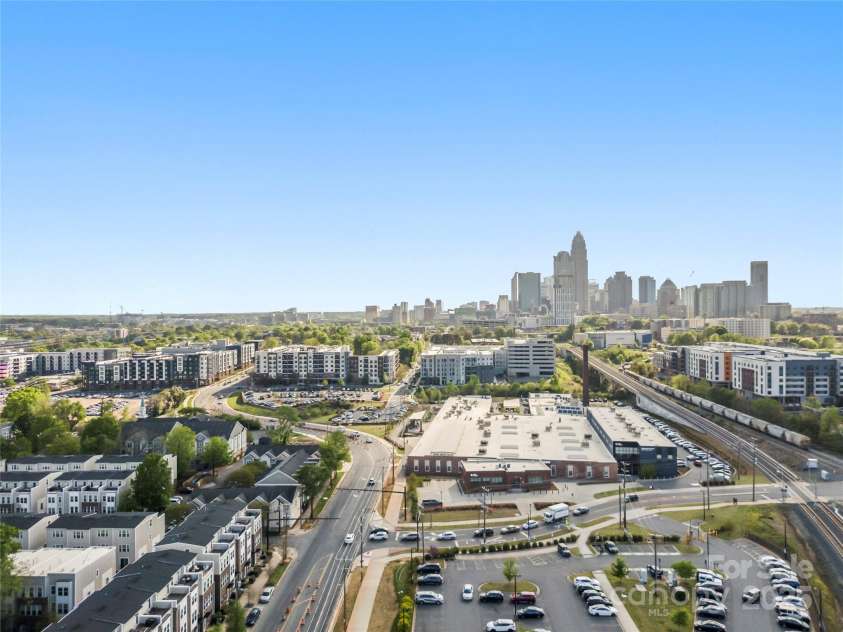 224 Parkwood Avenue, Charlotte, NC 28206.  MLS# CAR4243520, YatesRealty ID 19526. 