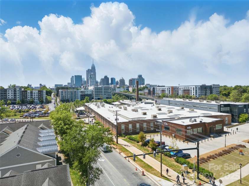 224 Parkwood Avenue, Charlotte, NC 28206.  MLS# CAR4243520, YatesRealty ID 19526. 