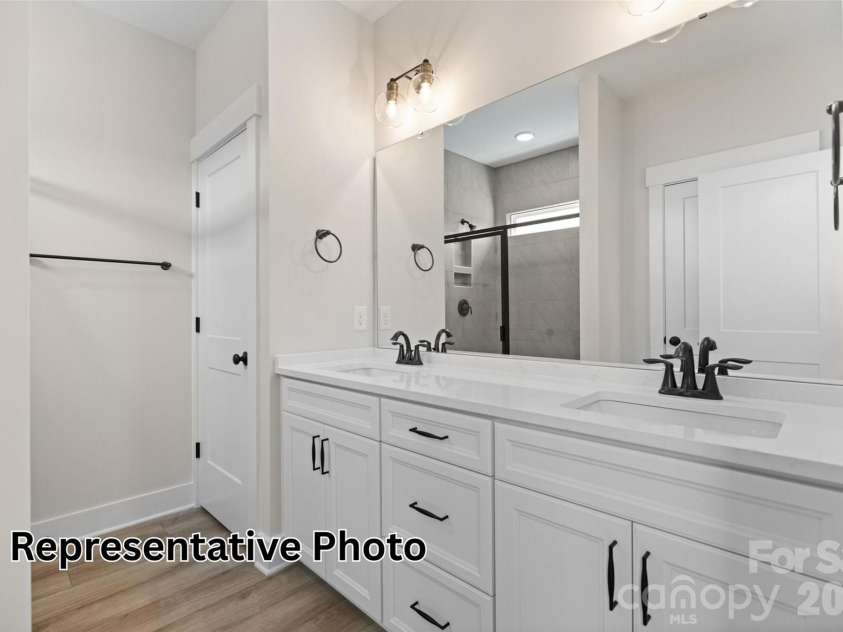 13110 Foxberry Road, Charlotte, NC 28213.  MLS# CAR4360462, YatesRealty ID 19527. 