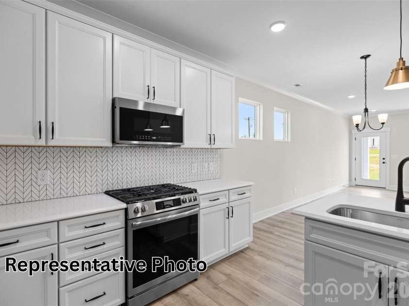 13110 Foxberry Road, Charlotte, NC 28213.  MLS# CAR4360462, YatesRealty ID 19527. 