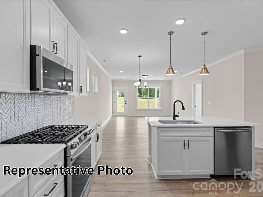 13110 Foxberry Road, Charlotte, NC 28213.  MLS# CAR4360462, YatesRealty ID 19527. 