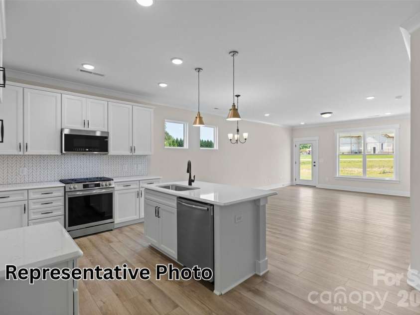 13110 Foxberry Road, Charlotte, NC 28213.  MLS# CAR4360462, YatesRealty ID 19527. 