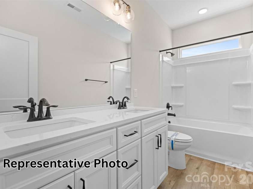 13110 Foxberry Road, Charlotte, NC 28213.  MLS# CAR4360462, YatesRealty ID 19527. 