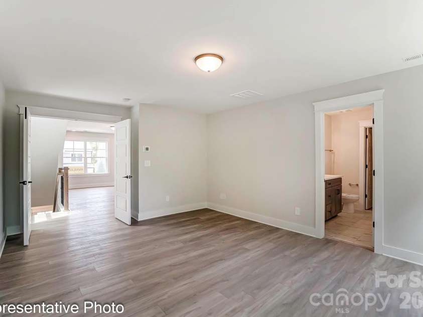 13118 Foxberry Road, Charlotte, NC 28213.  MLS# CAR4353973, YatesRealty ID 19528. Primary bedroom example
