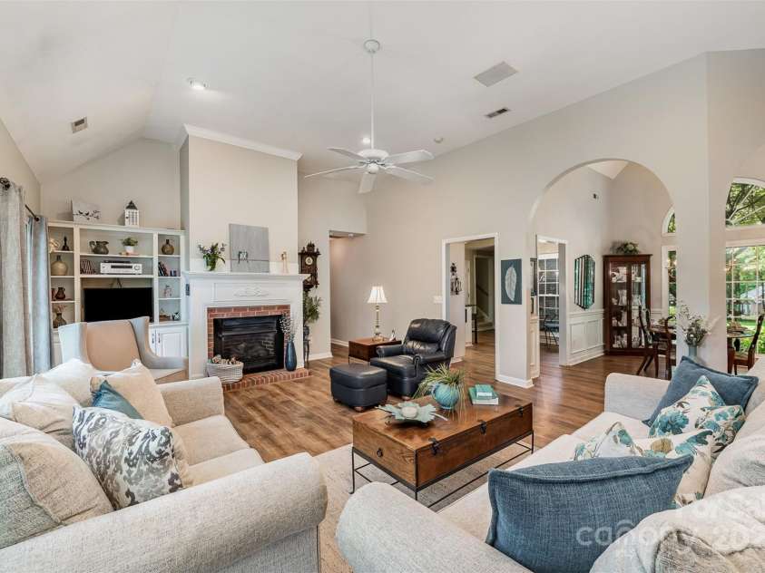 5208 Black Oak Lane, Waxhaw, NC 28173.  MLS# CAR4259258, YatesRealty ID 19528. 