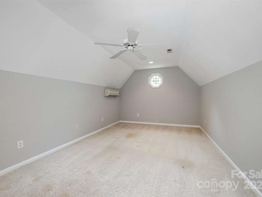 5208 Black Oak Lane, Waxhaw, NC 28173.  MLS# CAR4259258, YatesRealty ID 19528. Bonus room above garage