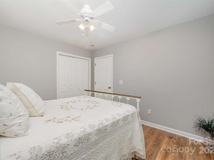 5208 Black Oak Lane, Waxhaw, NC 28173.  MLS# CAR4259258, YatesRealty ID 19528. Second bedroom