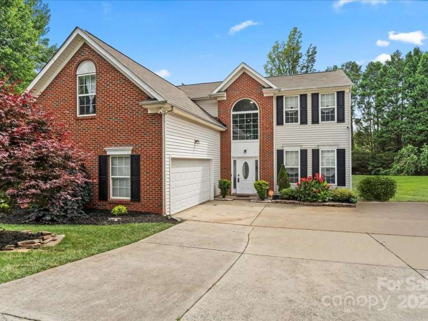 13528 Philip Michael Road, Huntersville, NC 28078.  MLS# CAR4266149, YatesRealty ID 19529. 
