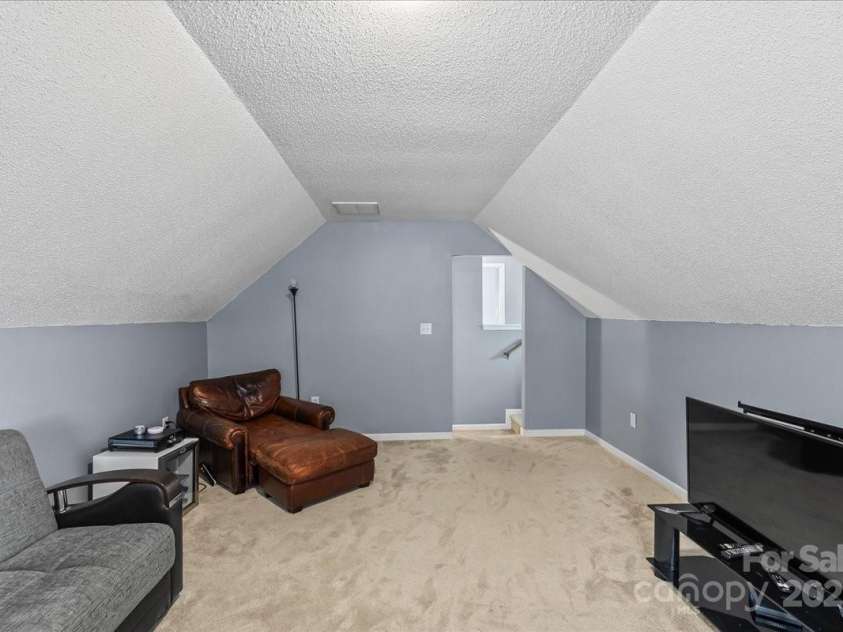 13528 Philip Michael Road, Huntersville, NC 28078.  MLS# CAR4266149, YatesRealty ID 19529. 