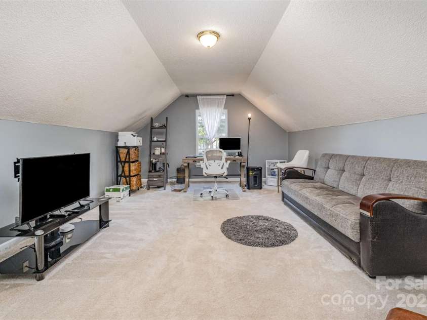 13528 Philip Michael Road, Huntersville, NC 28078.  MLS# CAR4309693, YatesRealty ID 19529. Bonus Room