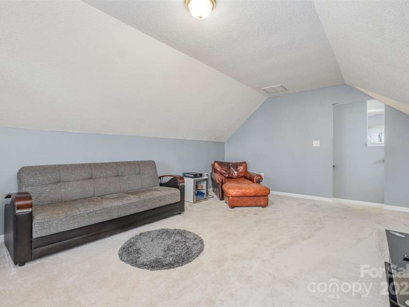 13528 Philip Michael Road, Huntersville, NC 28078.  MLS# CAR4309693, YatesRealty ID 19529. Bonus Room