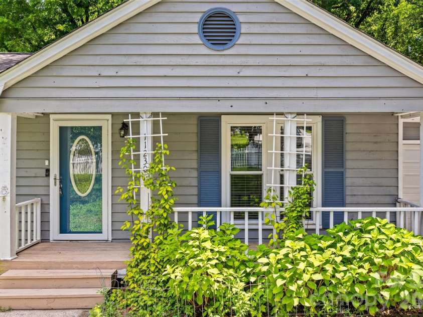 11230 Mallard Crossing Drive, Charlotte, NC 28262.  MLS# CAR4401799, YatesRealty ID 19530. 