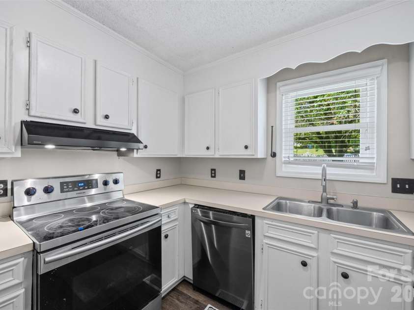 11230 Mallard Crossing Drive, Charlotte, NC 28262.  MLS# CAR4401799, YatesRealty ID 19530. 