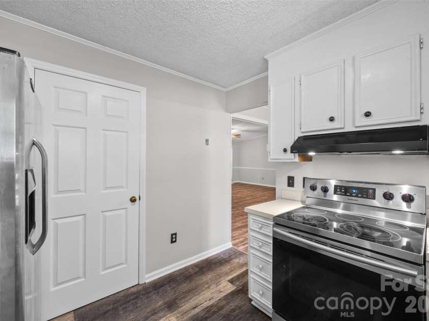 11230 Mallard Crossing Drive, Charlotte, NC 28262.  MLS# CAR4401799, YatesRealty ID 19530. 