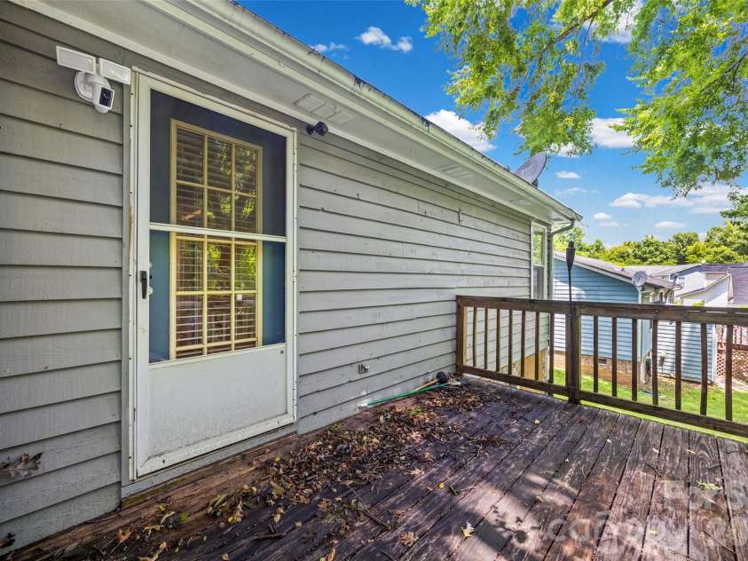 11230 Mallard Crossing Drive, Charlotte, NC 28262.  MLS# CAR4401799, YatesRealty ID 19530. 