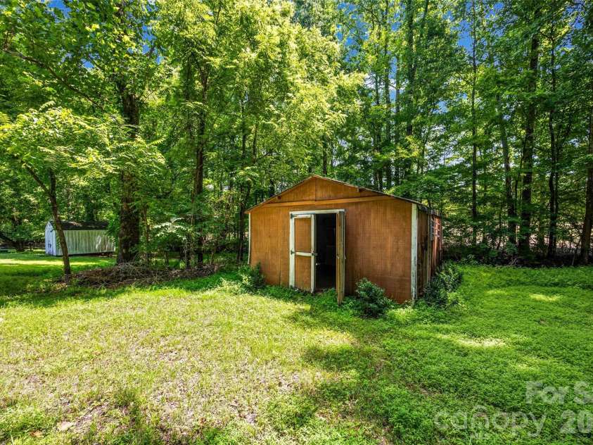 11230 Mallard Crossing Drive, Charlotte, NC 28262.  MLS# CAR4401799, YatesRealty ID 19530. 