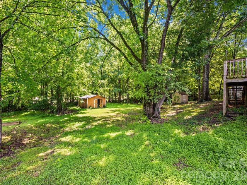 11230 Mallard Crossing Drive, Charlotte, NC 28262.  MLS# CAR4401799, YatesRealty ID 19530. 
