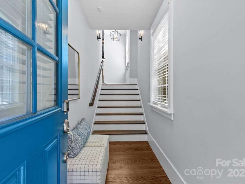 2906 Hillside Springs Drive, Charlotte, NC 28209.  MLS# CAR4256051, YatesRealty ID 19530. 