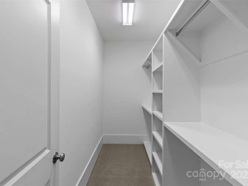 2906 Hillside Springs Drive, Charlotte, NC 28209.  MLS# CAR4256051, YatesRealty ID 19530. 