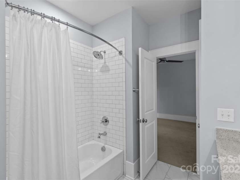 2906 Hillside Springs Drive, Charlotte, NC 28209.  MLS# CAR4256051, YatesRealty ID 19530. 
