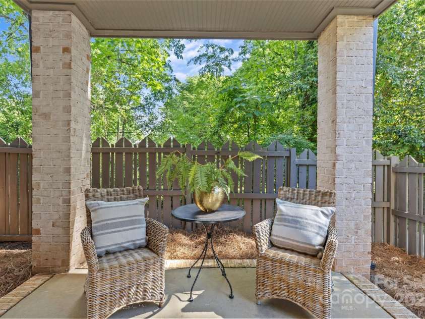 2906 Hillside Springs Drive, Charlotte, NC 28209.  MLS# CAR4256051, YatesRealty ID 19530. 