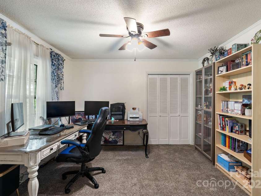 108 Augusta Drive, Statesville, NC 28625.  MLS# CAR4253346, YatesRealty ID 19531. 