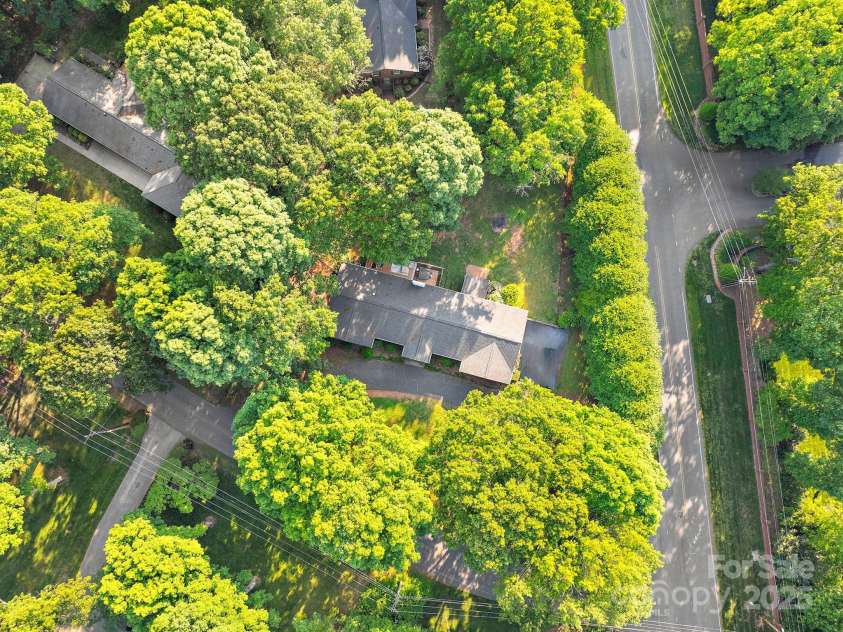 108 Augusta Drive, Statesville, NC 28625.  MLS# CAR4253346, YatesRealty ID 19531. 