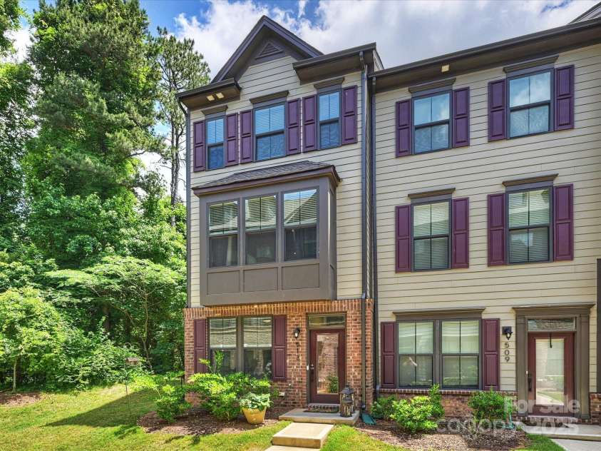 513 Cubitt Court, Charlotte, NC 28205.  MLS# CAR4264462, YatesRealty ID 19533. 