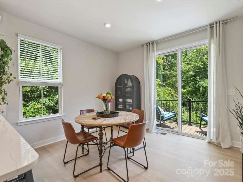 513 Cubitt Court, Charlotte, NC 28205.  MLS# CAR4264462, YatesRealty ID 19533. 