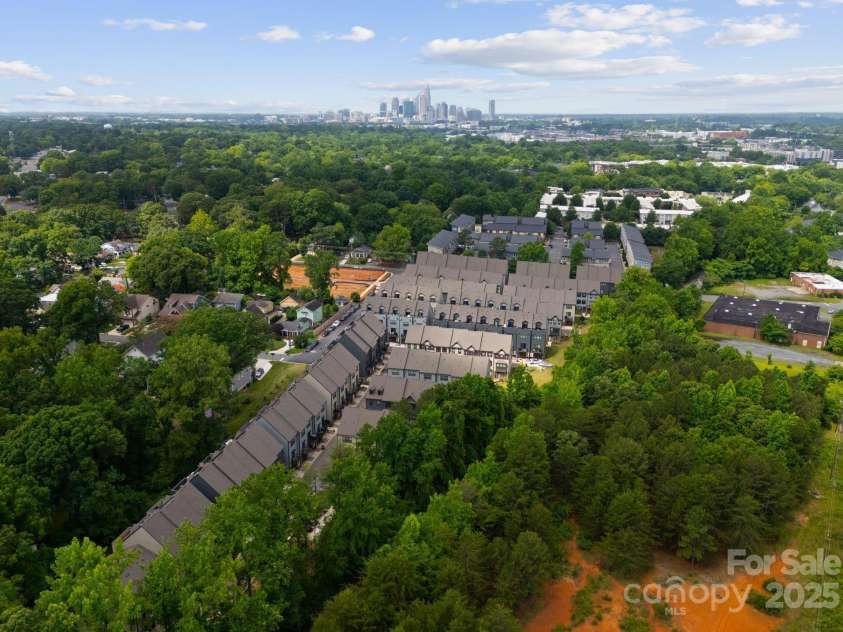 513 Cubitt Court, Charlotte, NC 28205.  MLS# CAR4264462, YatesRealty ID 19533. 