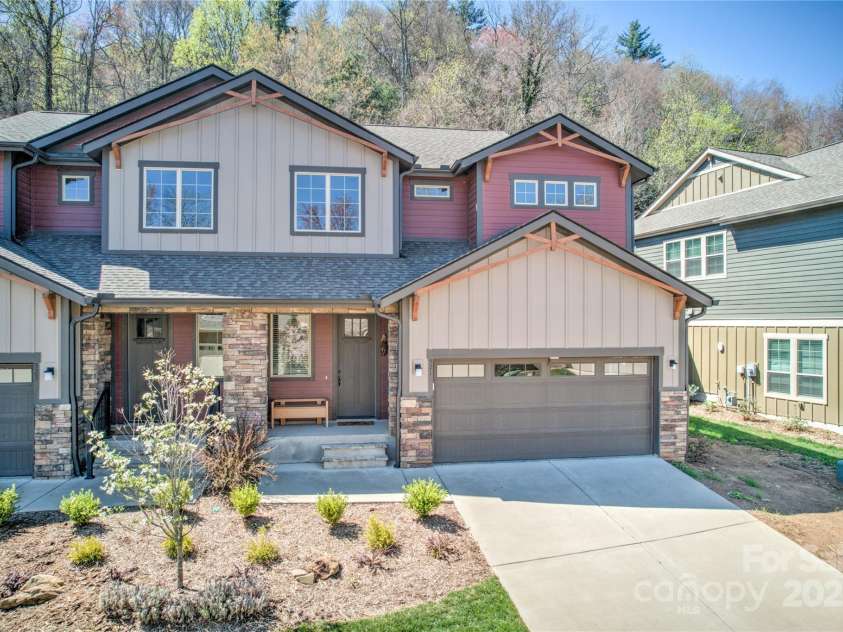 521 Sweet Birch Park Lane, Black Mountain, NC 28711.  MLS# CAR4246773, YatesRealty ID 19534. 