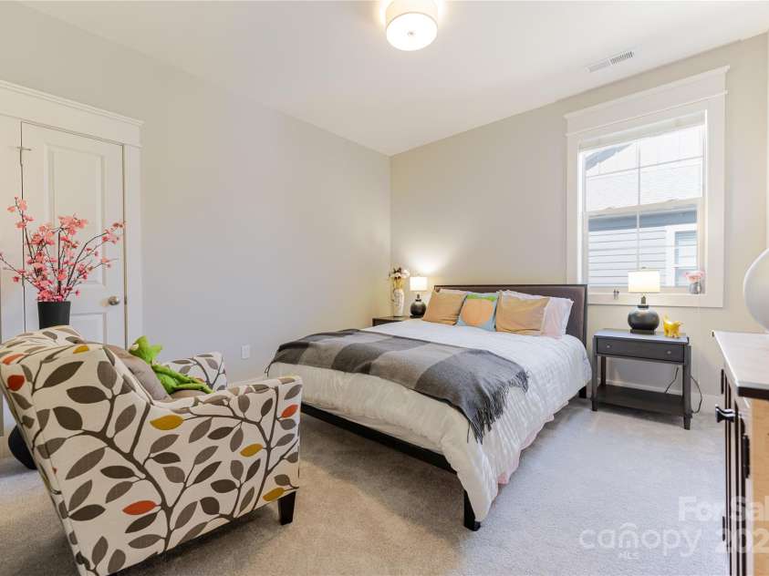 521 Sweet Birch Park Lane, Black Mountain, NC 28711.  MLS# CAR4246773, YatesRealty ID 19534. 