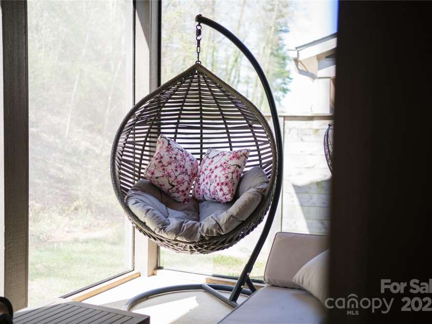 521 Sweet Birch Park Lane, Black Mountain, NC 28711.  MLS# CAR4246773, YatesRealty ID 19534. 