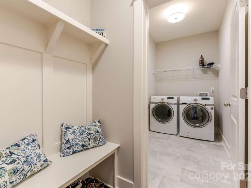 521 Sweet Birch Park Lane, Black Mountain, NC 28711.  MLS# CAR4246773, YatesRealty ID 19534. 