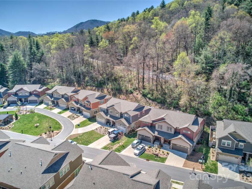 521 Sweet Birch Park Lane, Black Mountain, NC 28711.  MLS# CAR4246773, YatesRealty ID 19534. 